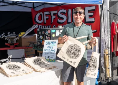 DIY Fest offers free screen printed tote bags! Photo: Chay Mosqueda.